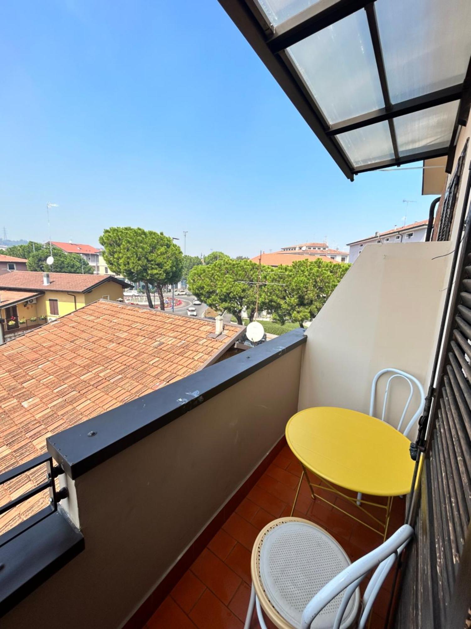 Design Home At Garda Lake Desenzano del Garda Dış mekan fotoğraf