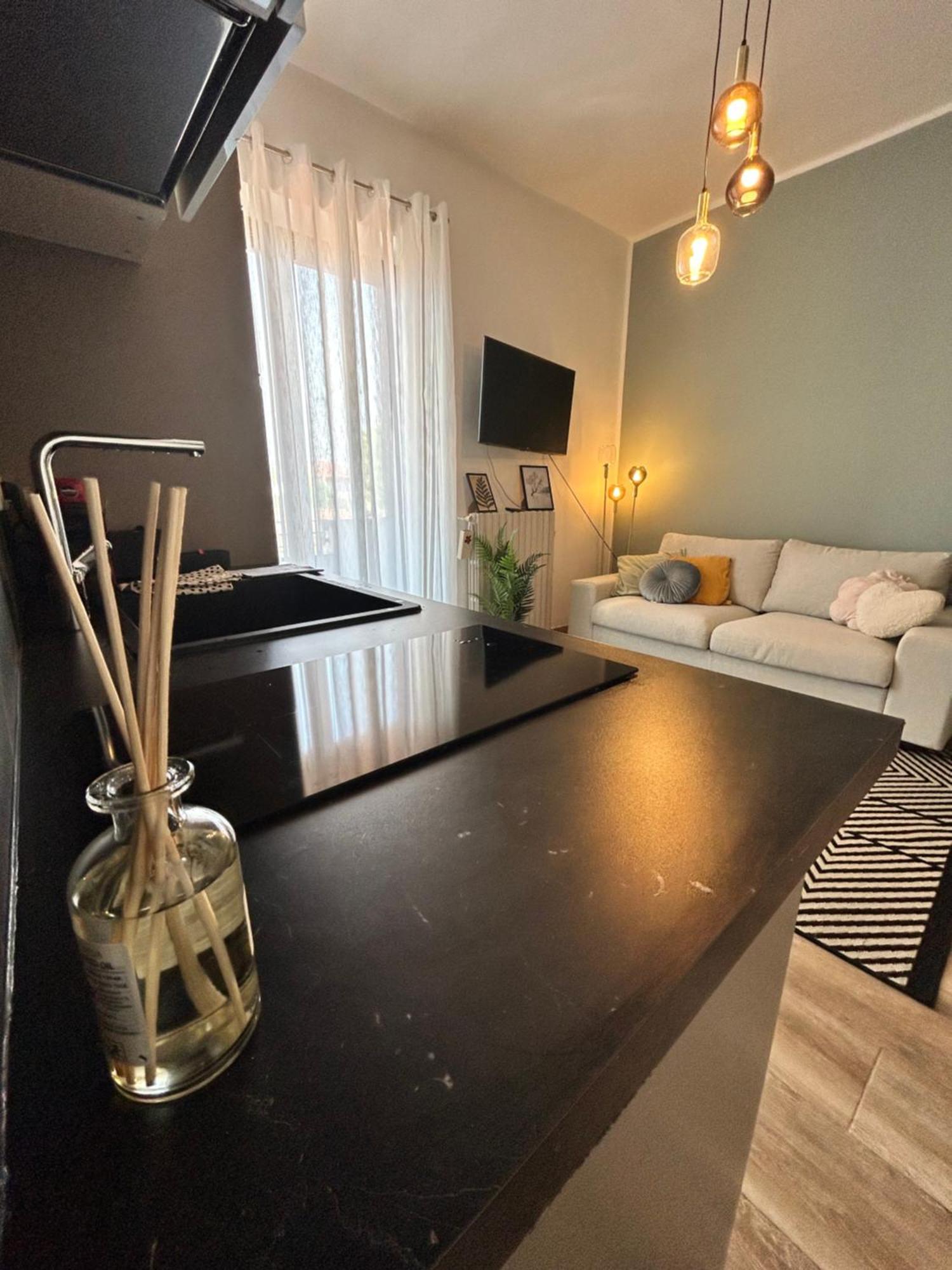 Design Home At Garda Lake Desenzano del Garda Dış mekan fotoğraf